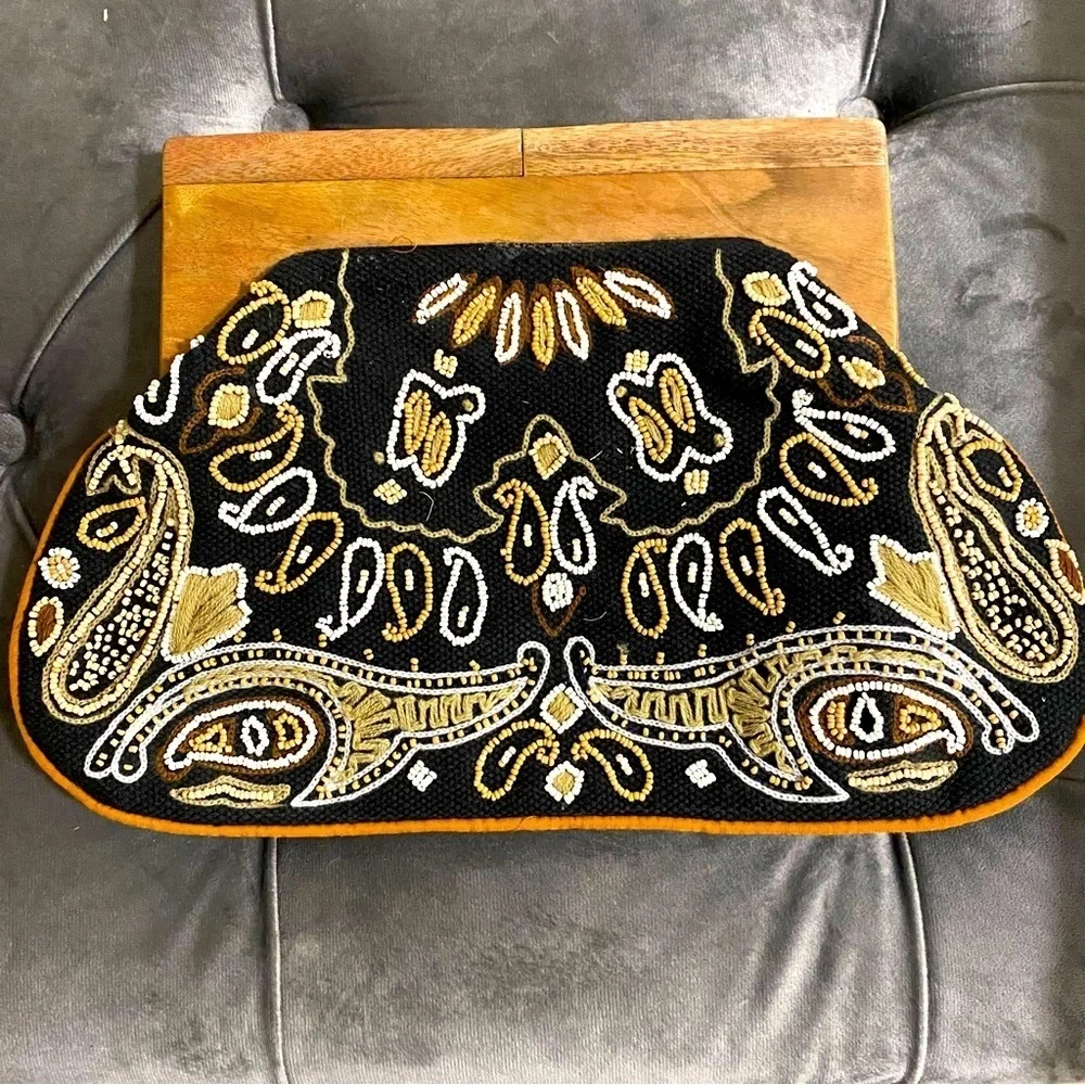 NWT Paisley Beaded Embroidered Wooden Frame Clutch
